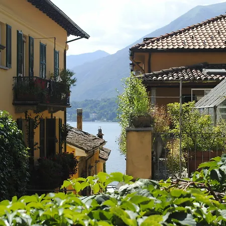 B&d - La Scalinata Lake Como